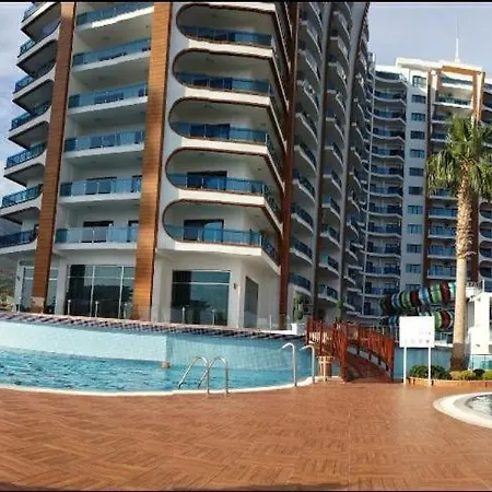 Azura Park 3 Plus 1 *